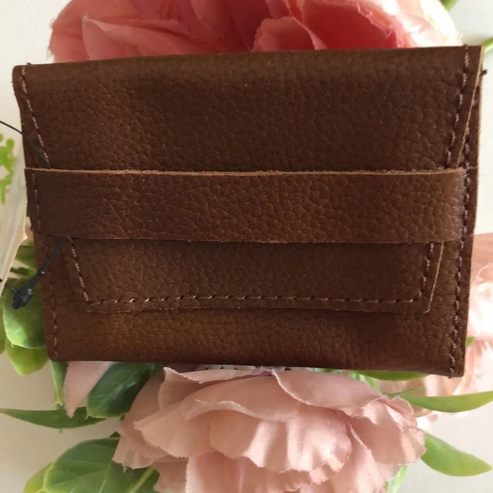 Wilson’s Brown Leather Slim Wallet Wilson’s leather soft card slim wallet